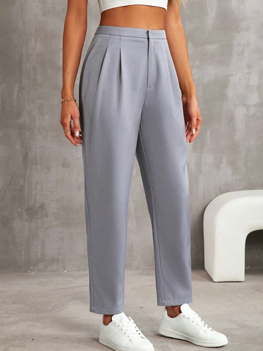Abercrombie & Fitch women’s curve love Straight-Leg Pleated Pants - size 27/4
